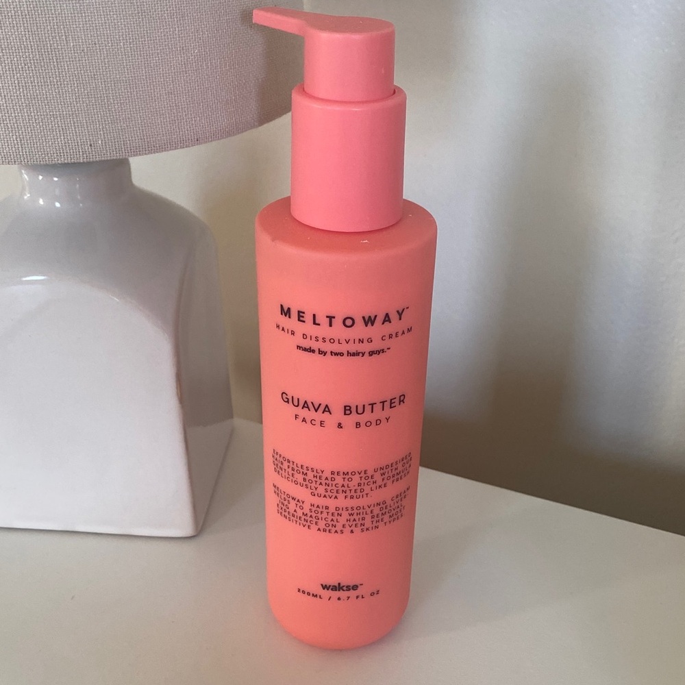 Wakse Scented Hair Removal Cream in Guava Butter- Pink Pump Bottle